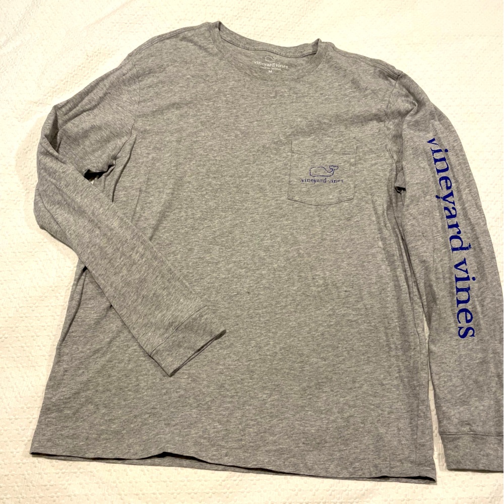 Men’s Size M Vineyard Vines long sleeve T-shirt
